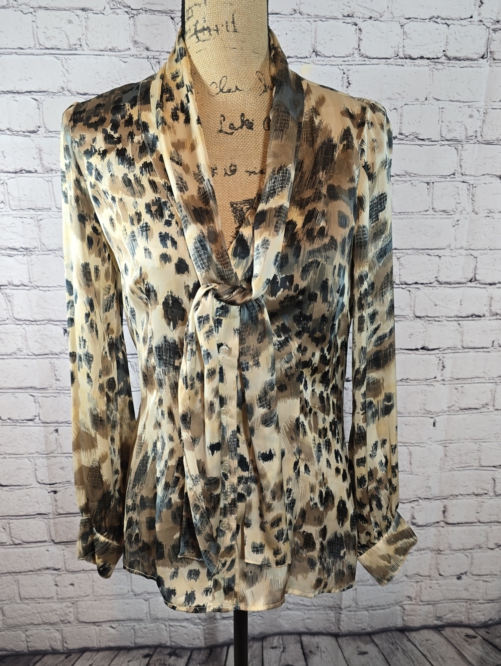 Boston Proper Leopard-Print Tie-Neck Blouse in Beige and Black Size 6 EUC